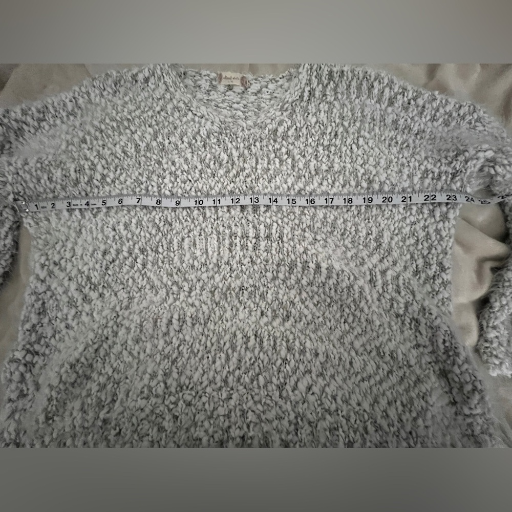 Altar'd State V Neck Women’s Sweater L/XL - Picture 4 of 6